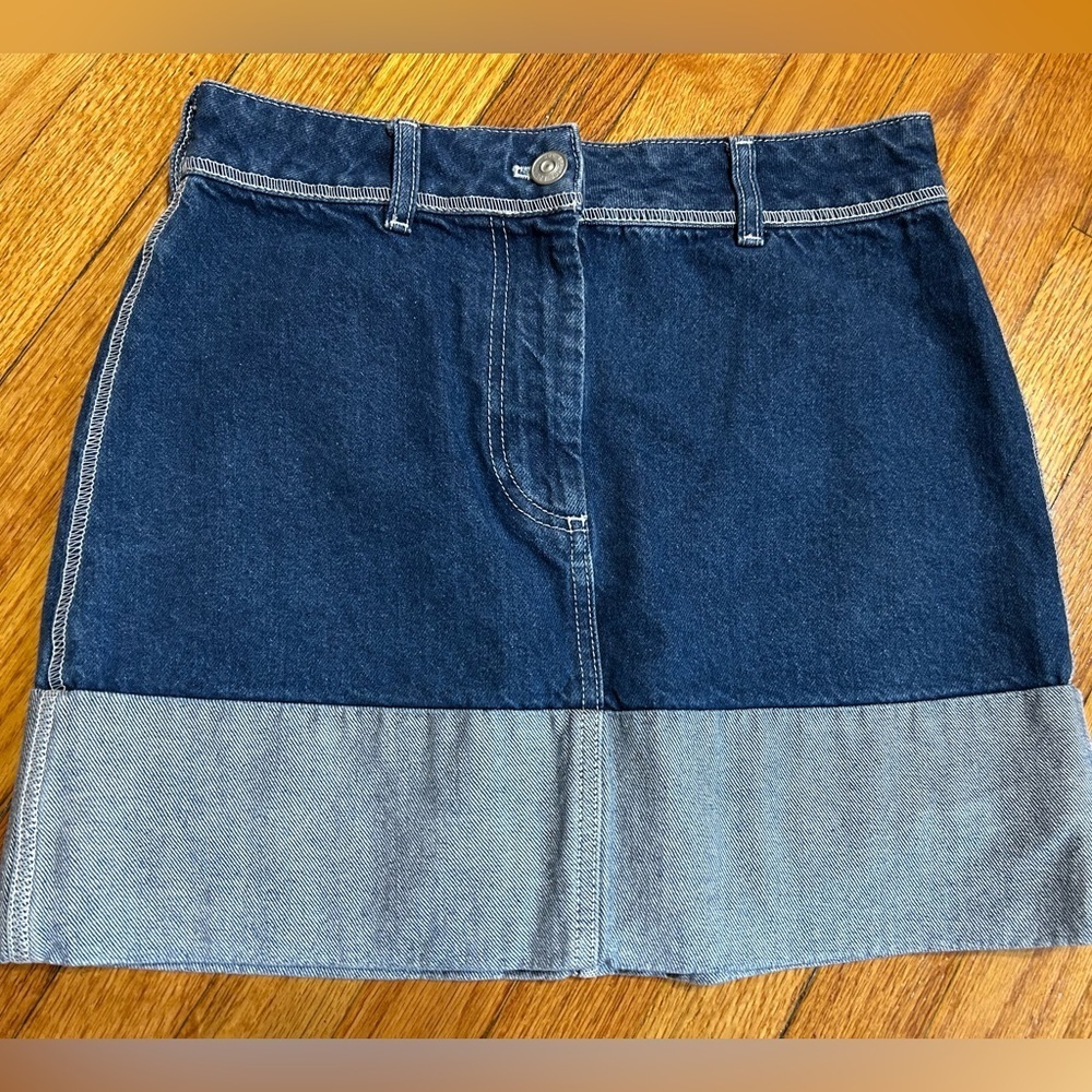 Urban Outfitters BDG‎ Denim Mini Skirt Size Small Classic Blue Jean Short - Picture 2 of 8